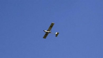 Photo of الحوثيون يعلنون استهداف مطار أبها وقاعدة جوية سعودية بطائرات مسيرة مفخخة
