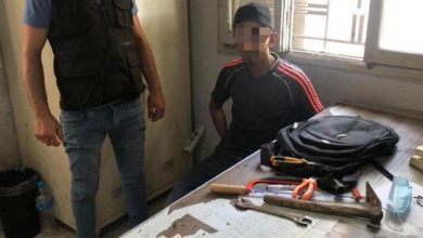 Photo of القبض على سارق كابلات كهربائيّة من أعمدة الإنارة في بيروت.. وهذا ما ضُبط بحوزته!