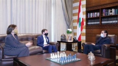 Photo of الحريري بحث مع ديفيد هيل في آخر المستجدات السياسية