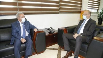 Photo of وزير الصحة تابع خطة التلقيح مع المشرفية وبحث مع الحجار وحبيش في شؤون صحية