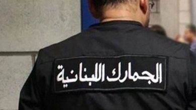 Photo of “الجمارك” تقفل محلاً يبيع لحوماً فاسدة في المنية