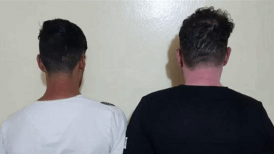 Photo of استدرجاه بحساب وهمي باسم فتاة ثمّ قتلاه.. وسكبا الأسيد على جثّته