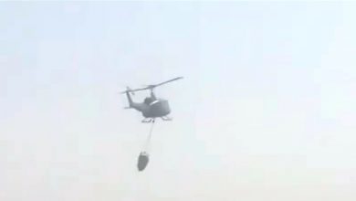 Photo of جهود مضنية لاطفاء الحرائق في غابات وادي جهنم العكارية واستقدام طائرة ثانية للجيش