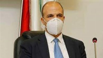 Photo of مصادر حكومية: نأمل ان لا يحذو وزير الصحة حذو وزير الاقتصاد الذي ابطل ملاحقة بعض المستوردين
