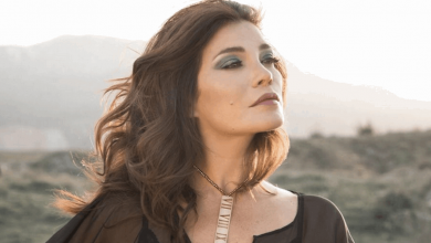 Photo of ممثلة لبنانية تُحدث ضجة على مواقع التواصل.. نشرت صورة جريئة مع زوجها والجمهور يُعلق