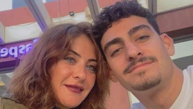 Photo of كيف علّقت هيدي كرم على الفيديو المثيرة للجدل مع ابنها؟