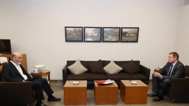 Photo of جعجع بحث وسفير رومانيا في التطورات السياسية والاقتصادية
