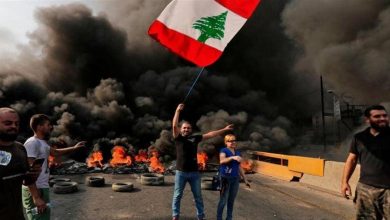 Photo of حركة الاحتجاجات مستمرة… وهذه هي الطرقات المقطوعة (صور)