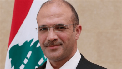 Photo of حسن بحث في ملف الدواء مع وفد من تجمع أصحاب الصيدليات