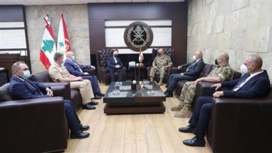 Photo of قائد الجيش بحث مع السفير الروسي في علاقات التعاون
