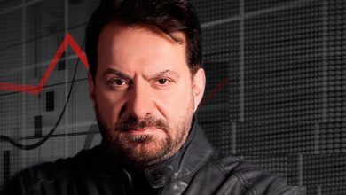 Photo of محمد إسكندر مقارناً الوليد الحلاني بوالده عاصي.. “بده يروق شوي” (فيديو)