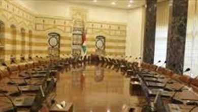 Photo of الحكومة عالقة.. هذه اجواء النشرات التلفزيونية