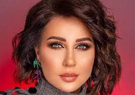Photo of إعلامية لبنانية تشتم متابعة..  “تفه على أخلاقك”