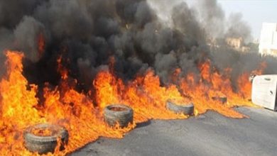 Photo of الاحتجاجات تعود إلى الشارع… إليكم الطرقات المقطوعة