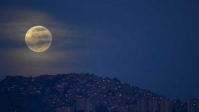 Photo of عودة “القمر الأزرق الكبير”.. ما هو ومتى يمكن رؤيته؟