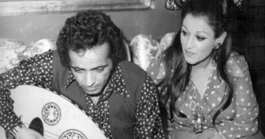 Photo of استضافت نجوم الفن والقلم .. وردة مذيعة فى شركة بليغ حمدى .. اعرف الحكاية