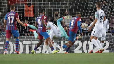 Photo of موجز الصباح: برشلونة ينجو من الهزيمة امام غرناطة، نابولي يتصدر الدوري الايطالي وراينز يهزم بيغ إي ولاشلي وهاردي يتغلب على شايموس