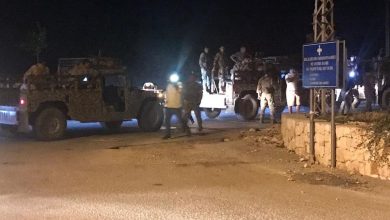 Photo of الاشتباه بقنبلة بمنطقة ضهور زحلة.. والجيش يضرب طوقاً أمنياً حولها (صور)