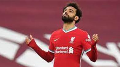 Photo of ليفربول يحتفي بمحمد صلاح بعد تسجيله 100 هدف في الدوري (صورة)