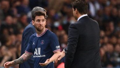 Photo of بين رونالدو وميسي: “اتركوا ميسي لأن لي فيه مكفّيه”!