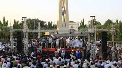 Photo of مظاهرات السودان.. واشنطن تدعو للالتزام بـ “روح الانتقال”