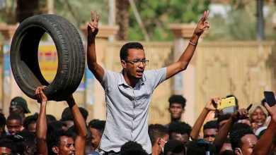 Photo of بايدن ينتقد القيادة العسكرية في السودان: أعيدوا الحكومة