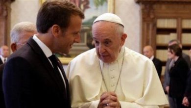 Photo of هل يُنقذ ماكرون والبابا لبنان؟