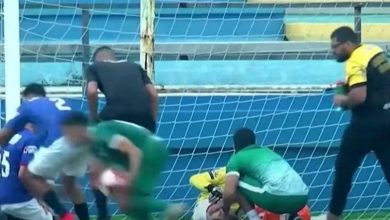 Photo of مباراة تشهد إطلاق نار كثيف.. هذا ما حصل (فيديو)