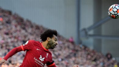 Photo of “عنصرية واضحة”… جماهير ليفربول تهاجم الاتحاد الدولي بسبب استبعاد صلاح