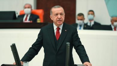 Photo of العملة التركية تتدهور الى 18 ليرة مقابل الدولار ثم تتعافي إلى 12 ليرة بعد إعلان أردوغان عن تدابير استثنائية