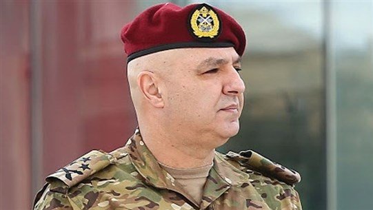 Photo of قائد الجيش تفقد اللواء اللوجستي في كفرشيما: ليس أمامكم خيارات إما المؤسسة العسكرية أو الفوضى
