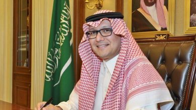 Photo of البخاري لـ”الجاحدين”: أَيُّ دَمٍ لأبناءِ الشامِ والعراقِ واليمنِ سَفَكْتُمْ؟!