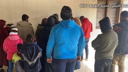 Photo of إحباط عملية تهريب 19 شخصاً بحراً