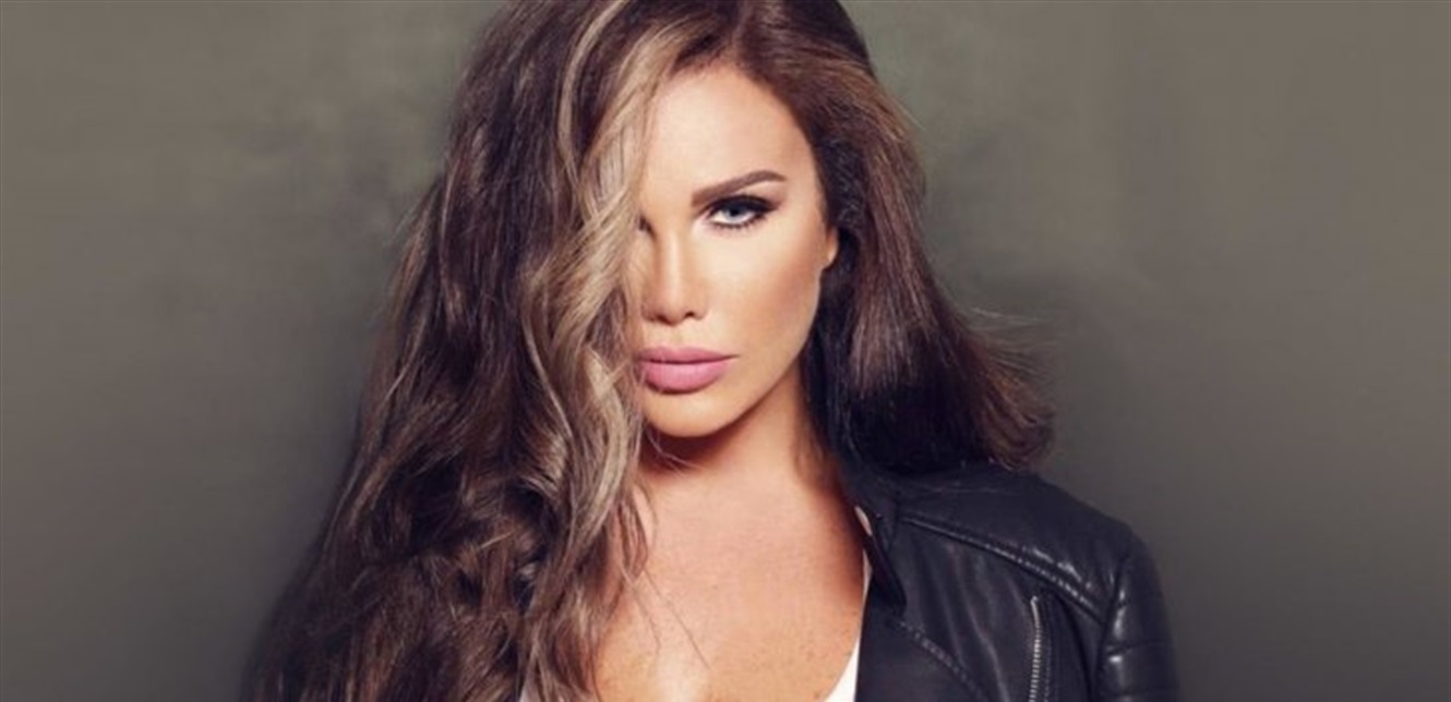 Photo of نيكول سابا تخطف الأنظار بإطلالة ذهبية (صورة)
