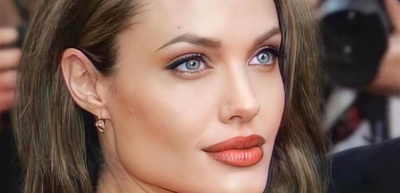 Photo of أنجيلينا جولي تطالب بقانون يحمي المرأة