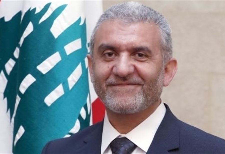 Photo of توضيحٌ من وزير العمل بشأن “العاملات الأجنبيات”