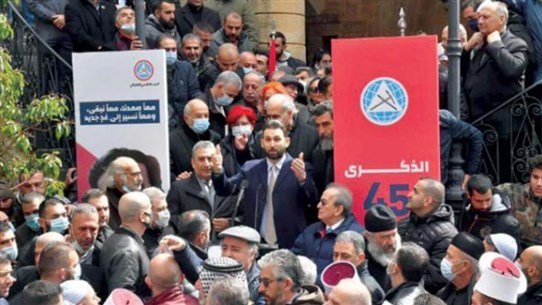 Photo of لهذا السبب غاب جنبلاط…