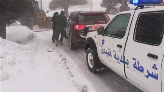 Photo of بلدة لبنانية تعاني: لا حطب ولا مازوت ولا كهرباء!