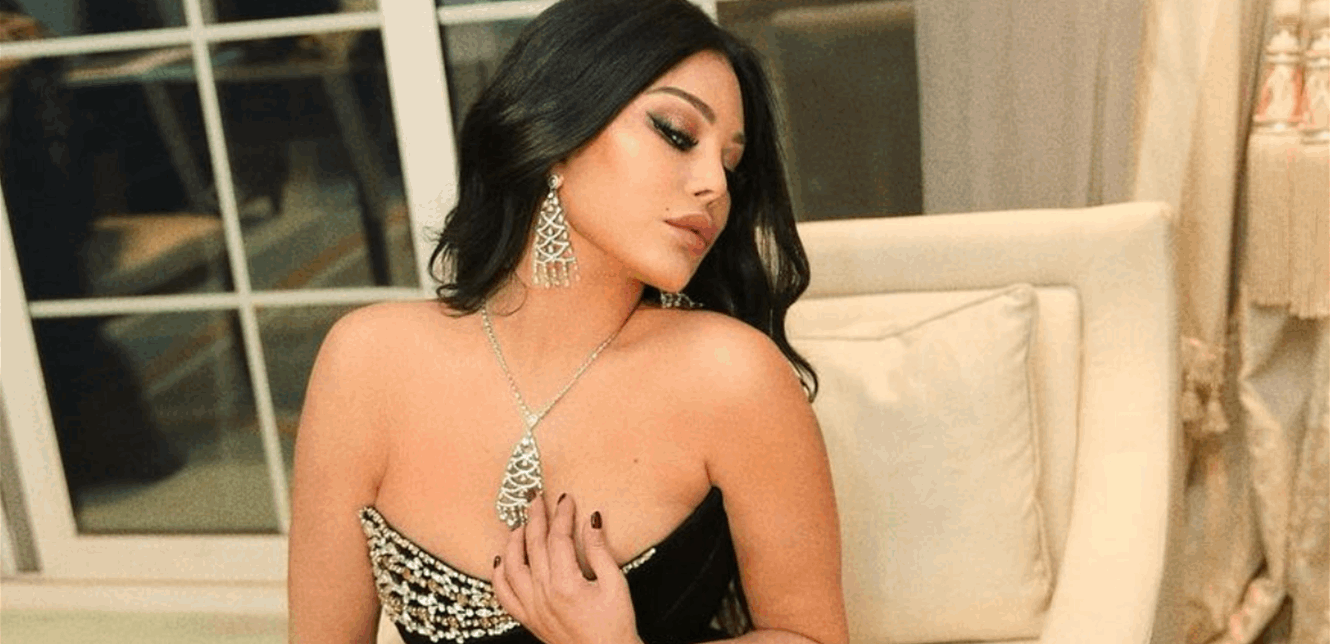 Photo of على الرغم من بلوغها الخمسين.. هيفا وهبي كـ “الباربي” بفستان قصير شاهدوا كيف بدت (صور)