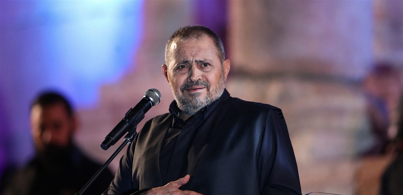 Photo of طلب لافت من جورج وسوف للأمن في حفله بالعراق.. وسأل ايلي العليا: جايي تشتغل موسيقى أو تحضر الحفلة؟ (فيديو وصورة)
