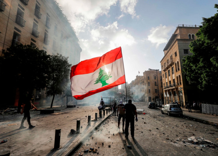 Photo of الدولة أفلست فعلًا ويتمّ التحضير لإعلان الإفلاس رسميًّا