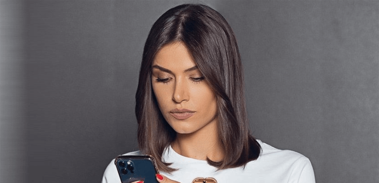 Photo of بعيدا من الاستديو.. مذيعة أخبار الـ MTV رياضية من الطراز الأول شاهدوا كيف ترفع الأثقال (صور)