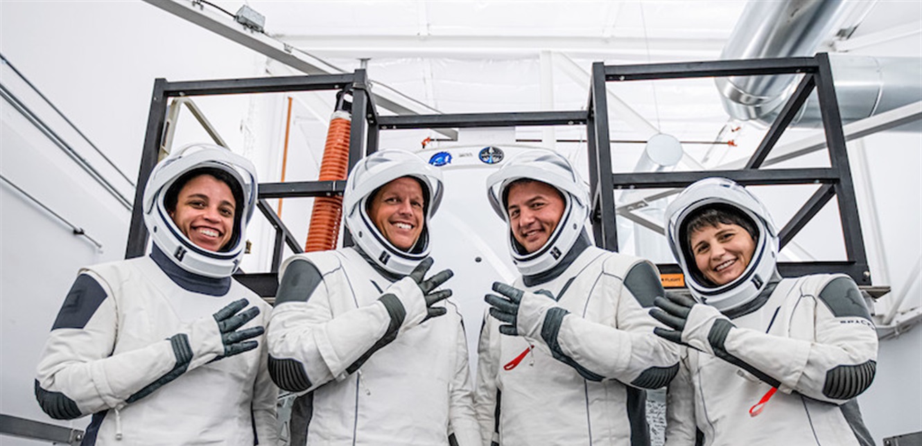 Photo of رواد فضاء SpaceX’s Crew-4 يصلون إلى منزلهم في الفضاء