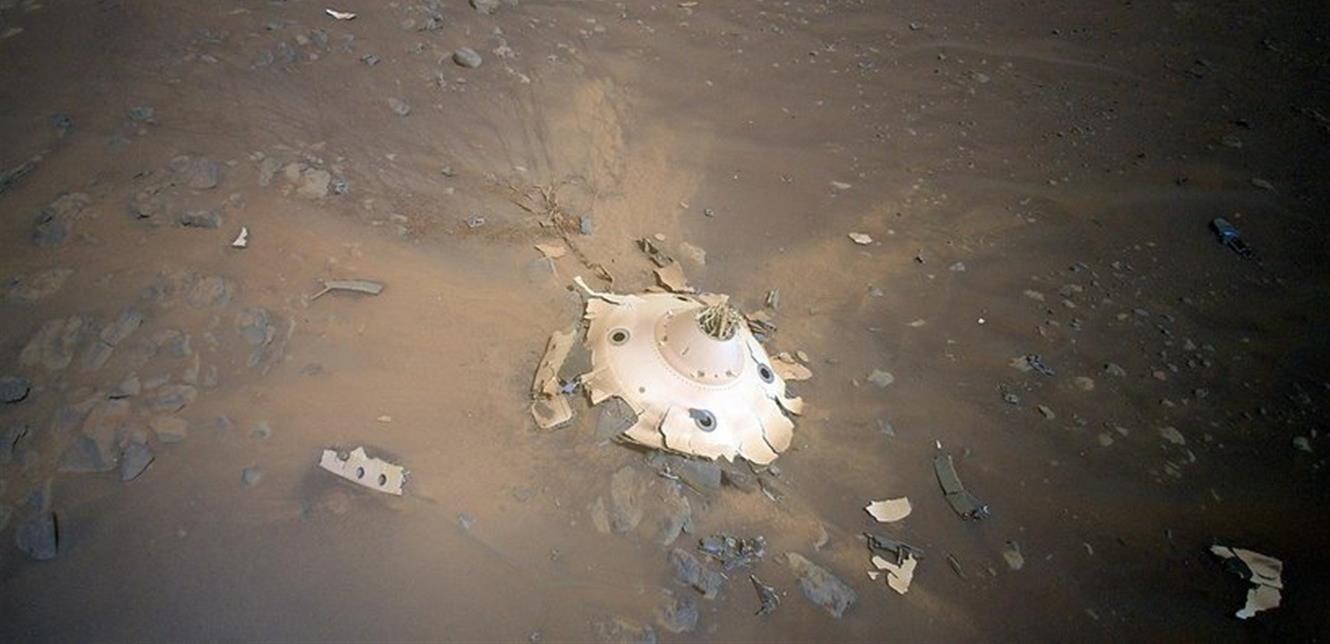 Photo of ناسا تلتقط صورة لحطام على المريخ “يبدو من عالم آخر”