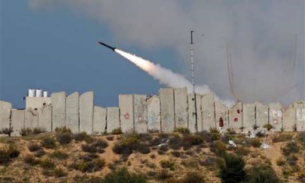 Photo of إسرائيل: سنرد بقوة على الهجمات الصاروخية من لبنان