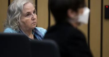 Photo of إدانة روائية أمريكية بقتل زوجها بعد سنوات من نشرها مقال بعنوان “كيف تقتلين زوجك”