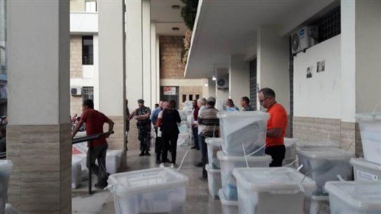 Photo of استكمال التحضيرات الإدارية الانتخابية في عكّار