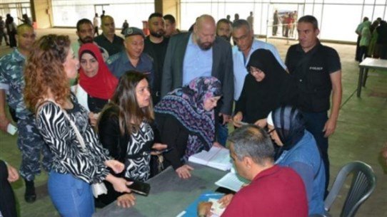 Photo of نهرا أشرف على توزيع صناديق الاقتراع في طرابلس