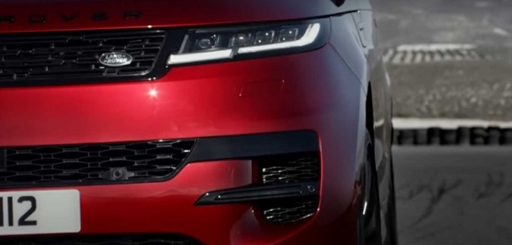 Photo of تعرفوا إلى سيارة “Range Rover Sport” الجديدة… وهذه ميزاتها (فيديو)