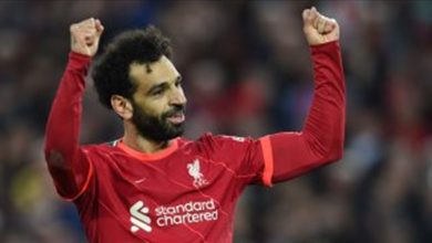 Photo of ليفربول يحتفل بمحمد صلاح بعد حصده جائزة جديدة (فيديو)